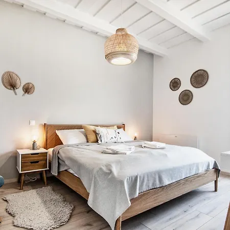 Bandi Weekend House * Somlojeno