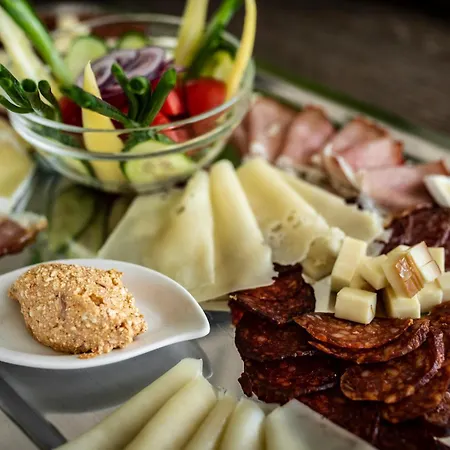 Bandi Weekend House *