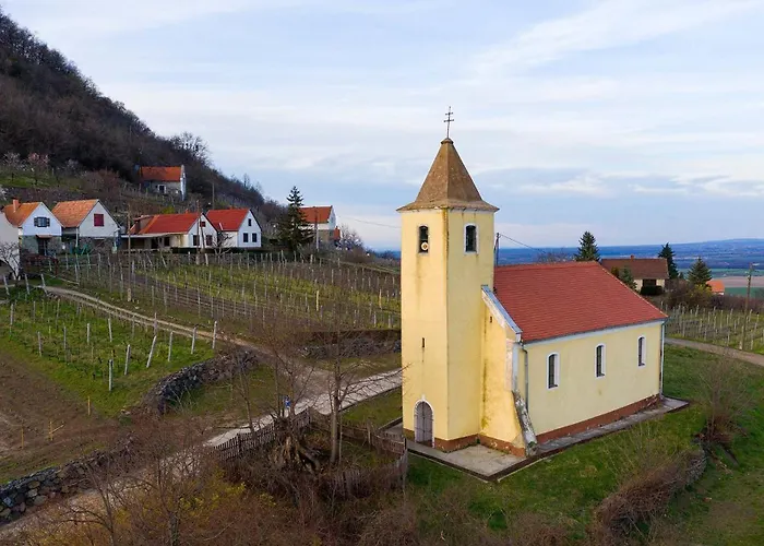 Bandi Weekend House Somlojeno